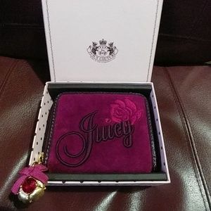 NIB Juicy Couture Zip Around FS Wallet Clutch $85